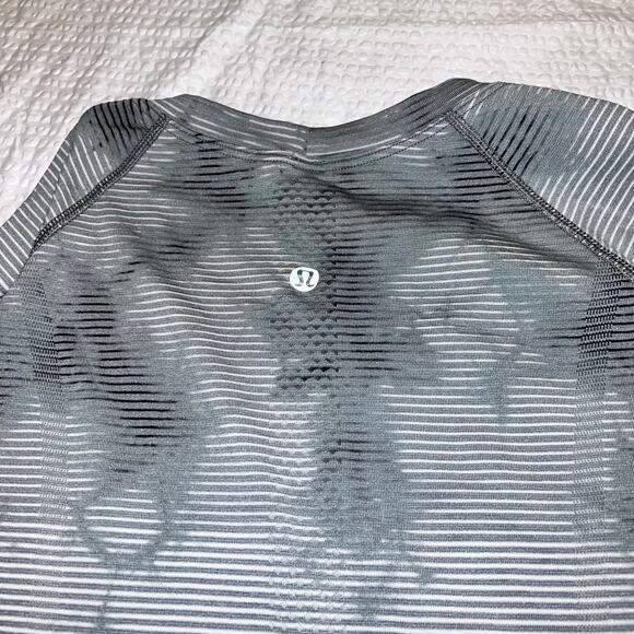 Lululemon swiftly tech long sleeve 12 women - Picture 6 of 7